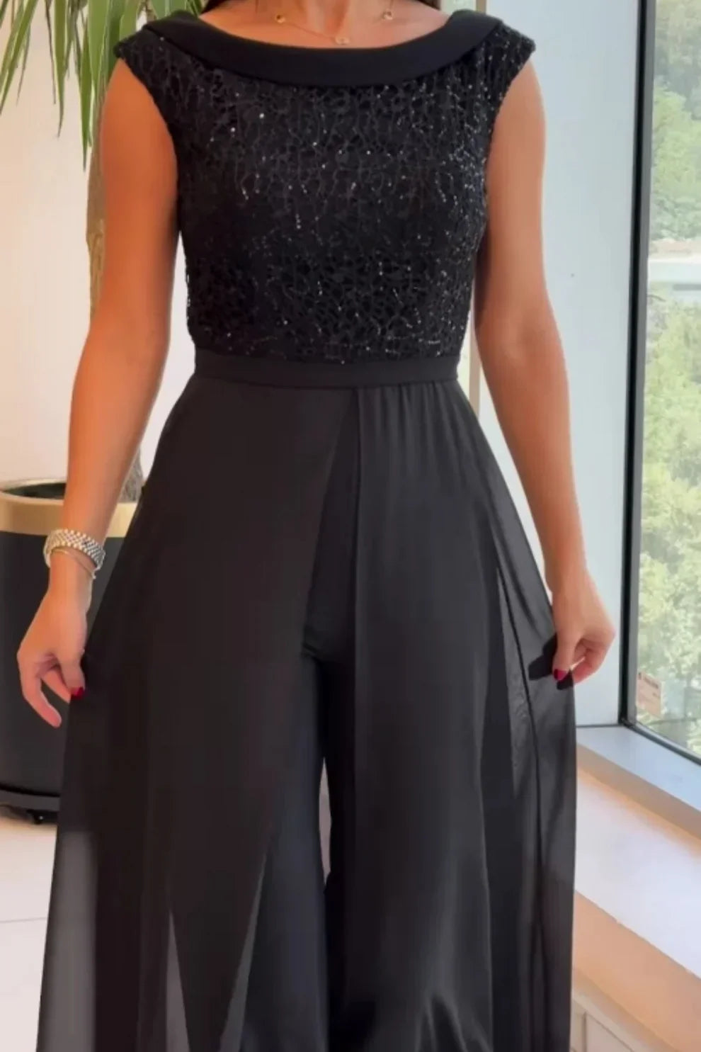 Louna™ | Elegante mono sin mangas